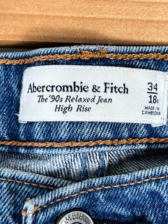 Abercrombie & Fitch High Rise 90s Relaxed Frayed Hem Jean Size 34 US 18 - Picture 12 of 16
